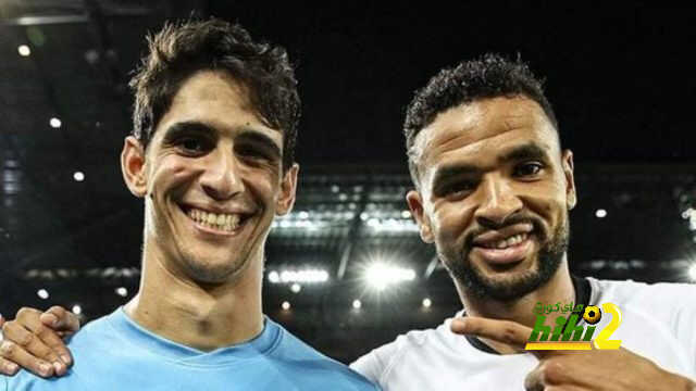 بونو والنصيري يحققان إنجاز عربي غير مسبوق بعد التتويج بالدوري الأوروبي!