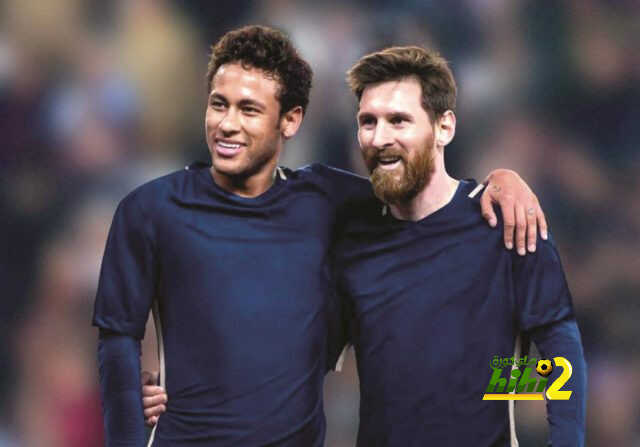 باريس سان جيرمان بدأ مفاوضاته مع والد ميسي