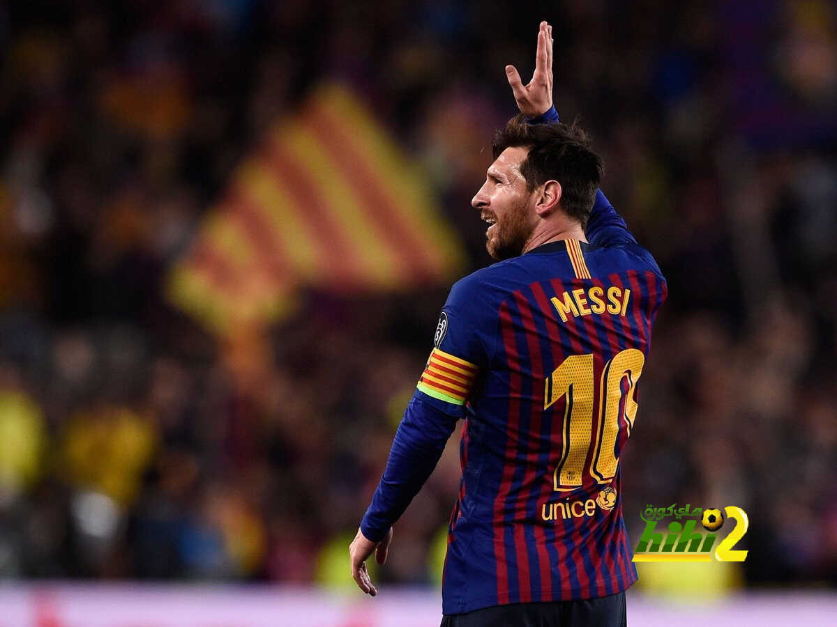 كاريكاتير : برشلونة كرة حديدية في قدم ميسي