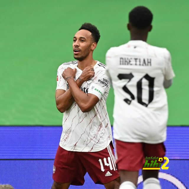 آرسنال يتقدم على ليفربول بهدف في الشوط الأول