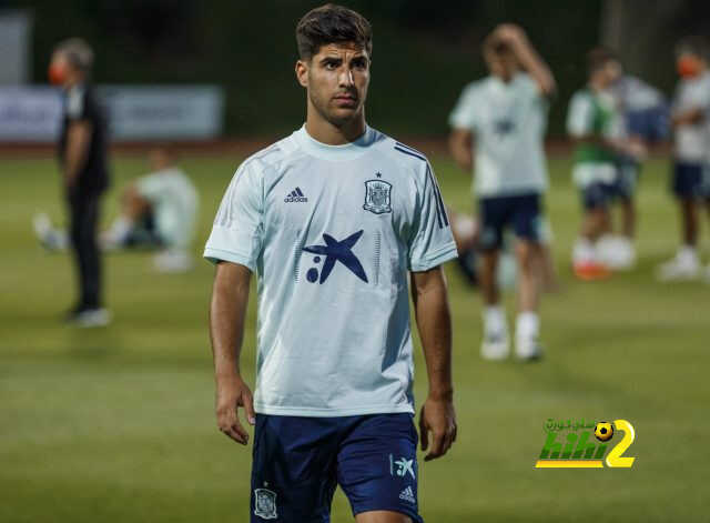 اسينسيو يغادر معسكر المنتخب الإسباني