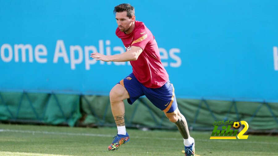 دليل جديد على حب لاعبي برشلونة لكومان !