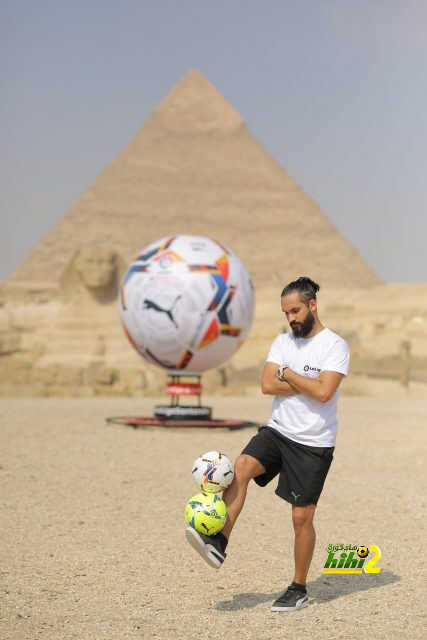 رابطة الدوري الإسباني تكشف عن الكرة الجديدة لليجا من أمام الأهرامات.