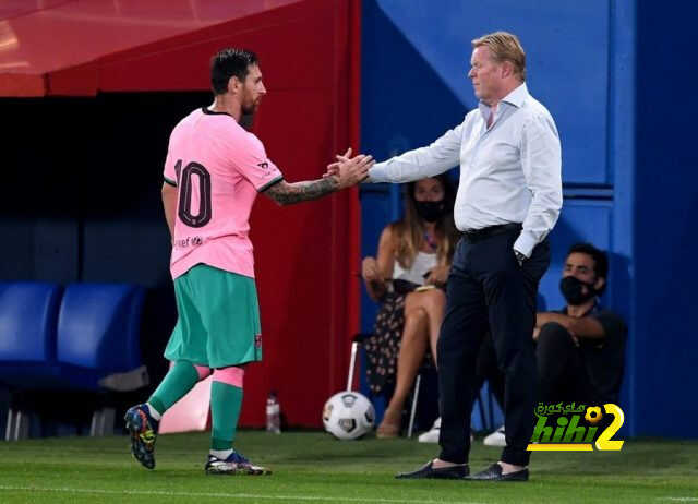 بعض التفاصيل الخاصة بين كومان ولاعبي برشلونة تشعل الجدل