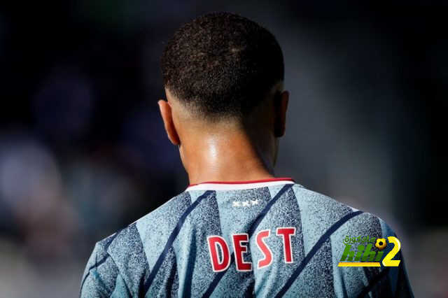 السبورت : تفاؤل في برشلونة حول صفقة ديست