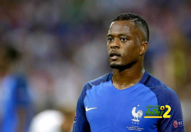 إيفرا يفتح النار على الإتحاد الفرنسي