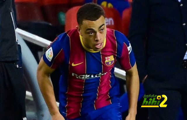 ديست ، أول أميركي يشارك مع برشلونة