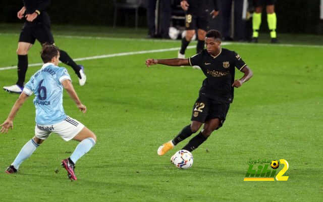 برشلونة يحتفل بفاتي بعد فوزه بجائزة لاعب الشهر في الليغا