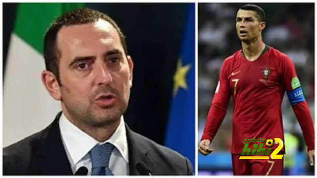 وزير الرياضة الإيطالي يتهم رونالدو بخرق قواعد الحجر الصحي