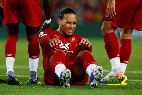 فان دايك وإصابة مبكرة في صفوف ليفربول أمام إيفرتون