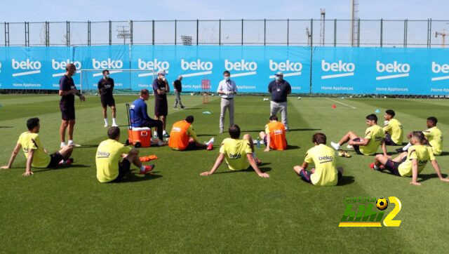 برشلونة يطالب لاعبيه رسميًا بالتفاوض حول تخفيض أجورهم
