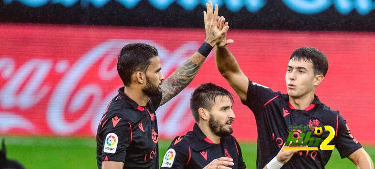 هل استبدل ريال سوسيداد شعاره مع برشلونة في الليغا؟!