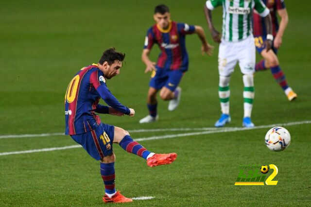 كيف رد ميسي على الانتقادات خلال مباراة برشلونة وريال بيتيس؟!