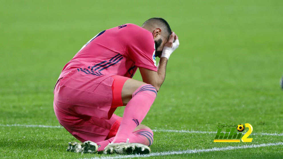 صحيفة ماركا تكشف مدة غياب كريم بنزيما عن ريال مدريد بعد إصابته أمام فالنسيا