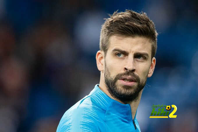 معاناة برشلونة تزداد بعد إصابة بيكيه أمام أتلتيكو مدريد