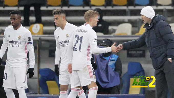 جمهور ريال مدريد يتوقع إقالة زيدان