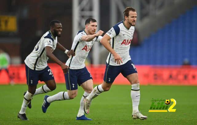 فيديو: قطار توتنهام يتعطل في محطة كريستال بالاس