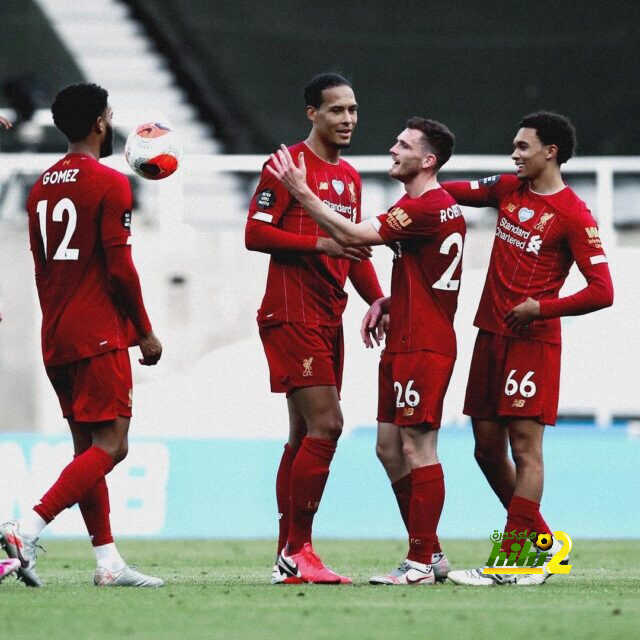 دفاع ليفربول يُعاني لغياب فان دايك