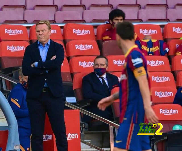 كومان ينتقد مهاجمي برشلونة
