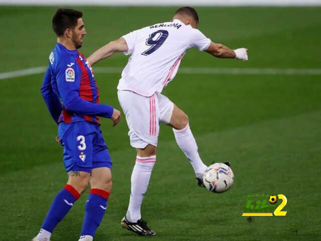 كيف احتفل بنزيما بفوز ريال مدريد أمام إيبار؟