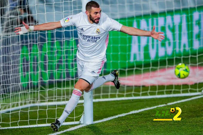 رسميا : بينزيما ، افضل لاعب في الليغا