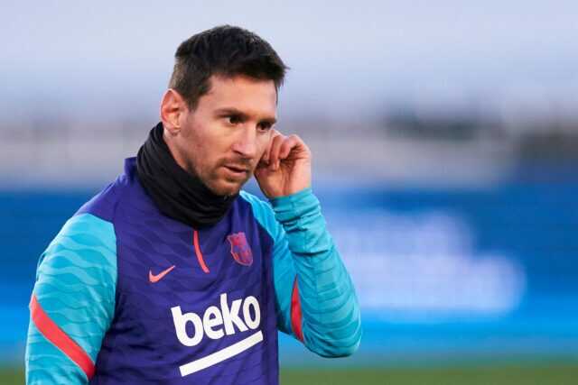 ميسي يغيب عن تدريبات برشلونة وشكوك حول لحاقه بالنهائي