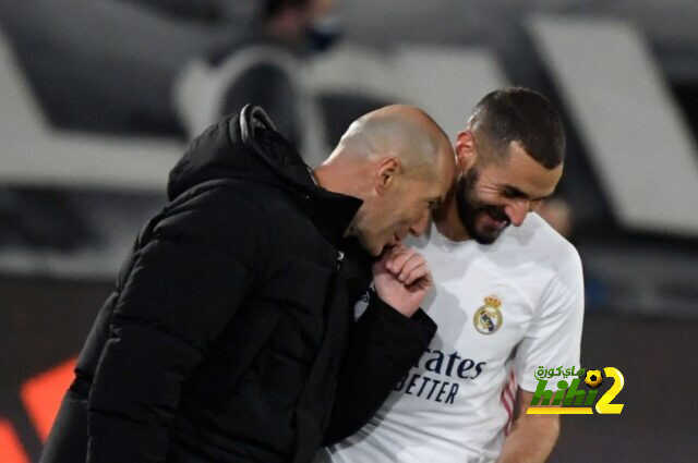 زيدان يعارض سياسة ريال مدريد في التعاقدات