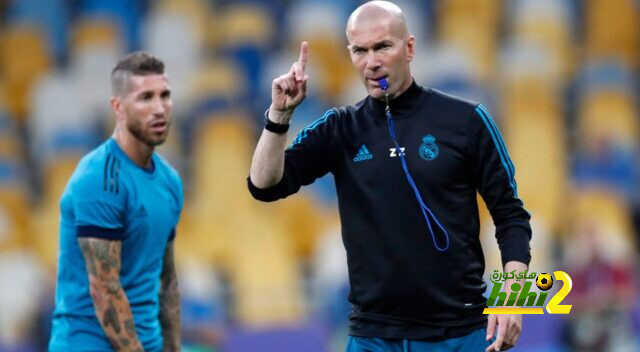سانز: مشكلة ريال مدريد ليست في زيدان