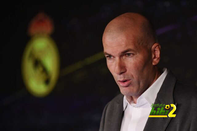 صحفي مدريدي يؤكد وجود مشكلة في غرفة ملابس ريال مدريد!