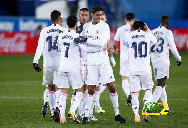 بنزيما يعبر عن سعادته بمستوى ريال مدريد أمام ألافيس