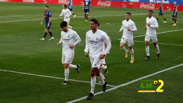 ريال مدريد يحتفل بفوزه الشاق على هويسكا