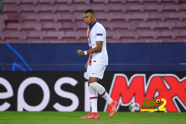 مبابي ، أول لاعب يفعلها في الكامب نو منذ وقت طويل
