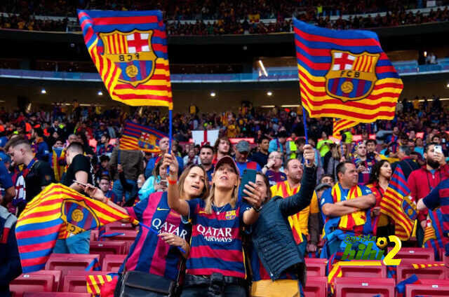 جمهور برشلونة قسمين بسبب مباراة باريس