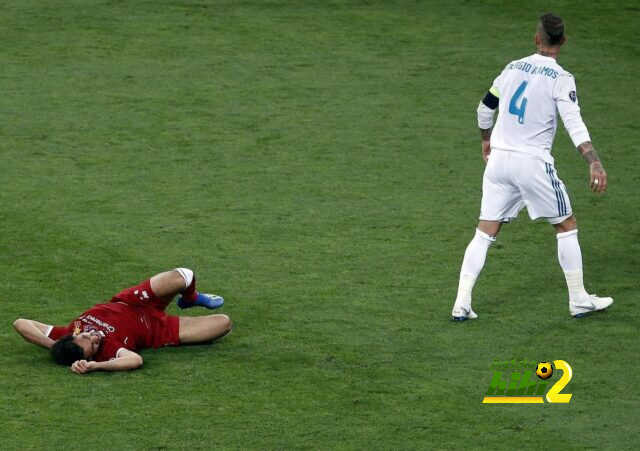 أسطورة ريال مدريد يسخر من صلاح بسبب راموس