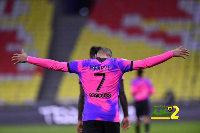 سوريا يطالب فينيسيوس جونيور بالتعلم من مبابي!
