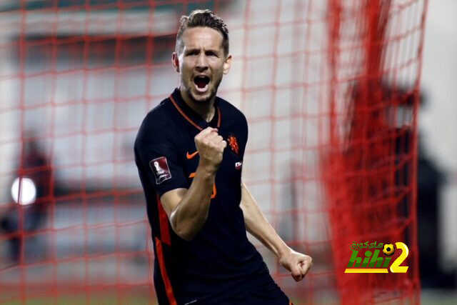 دي يونغ يواصل التألق في مهرجان هولندا أمام جبل طارق