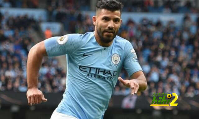 إسترادا يؤكد تواصل نادي أرجنتيني مع أغويرو