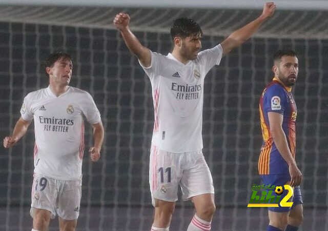 تعليق أسينسيو بعد تخطي ريال مدريد عقبة برشلونة