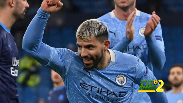 لماذا يتواجد وكيل أعمال أغويرو في برشلونة؟