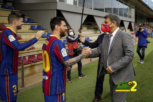 ميسي يجمد مفاوضات التجديد مع برشلونة !
