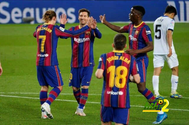 ألفاريز يدعو برشلونة إلى تجديد عقد ميسي مهما تطلب الأمر
