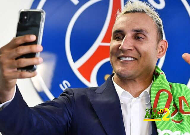 فيديو: كيف احتفل باريس سان جيرمان بتجديد عقد نافاس؟