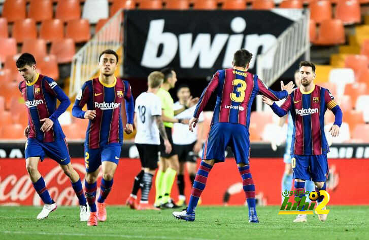 ألفاريز يرفض دعم لاعبي برشلونة بعد حفل شواء ميسي