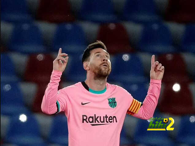 مارتينيز يعبر عن حزنه بعد ضياع حلم الليغا من برشلونة