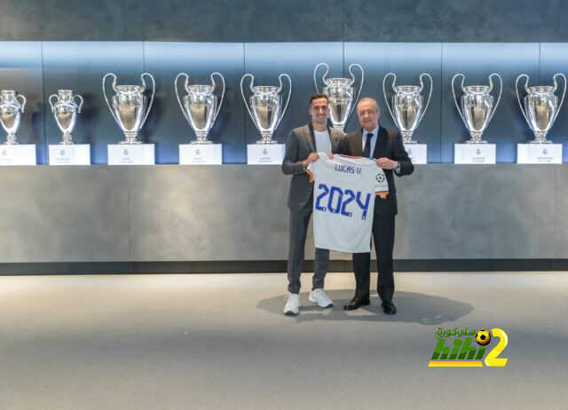 صور .. فاسكيز يمدد عقده مع ريال مدريد