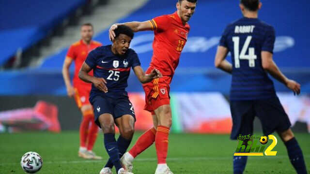 سر سعادة إشبيلية بمستوى كوندي مع منتخب فرنسا .!