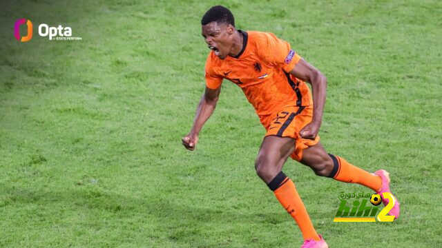 هدف دومفريز يُعيد ذكريات يورو ٢٠٠٠!
