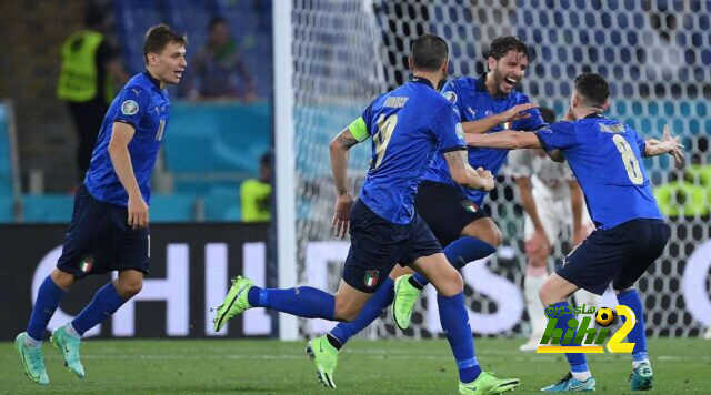 لوكاتيلي وإيموبيلي يقودا إيطاليا كأول متأهل لدور ال١٦!