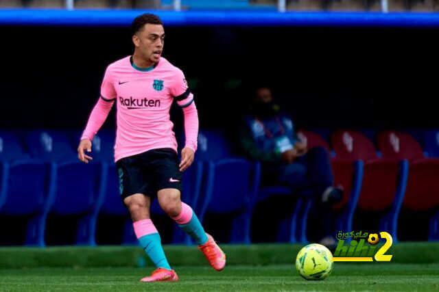 لماذا لن يتعاقد برشلونة مع بديل فيربو ؟