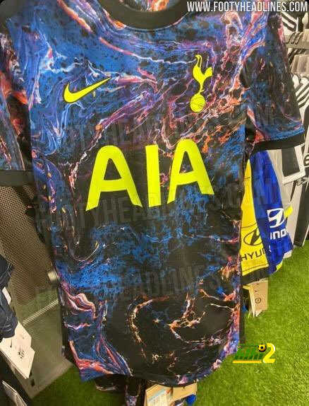 أغرب قميص لتوتنهام !